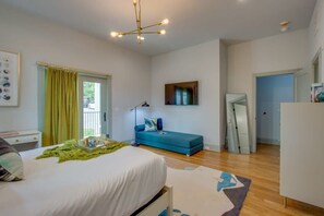 2 bedrooms, iron/ironing board, travel cot, WiFi