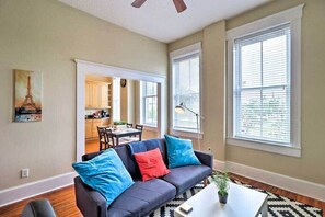 Unclassified image, 3 of 24, button