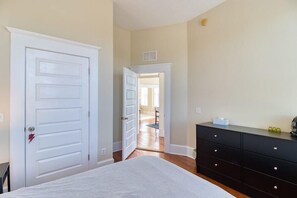 1 Schlafzimmer, Bügeleisen/Bügelbrett, Reisekinderbett, WLAN