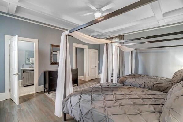 3 bedrooms, iron/ironing board, travel crib, WiFi