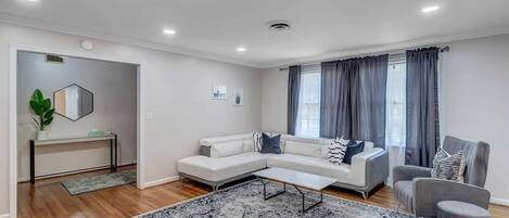 TV, fireplace, offices