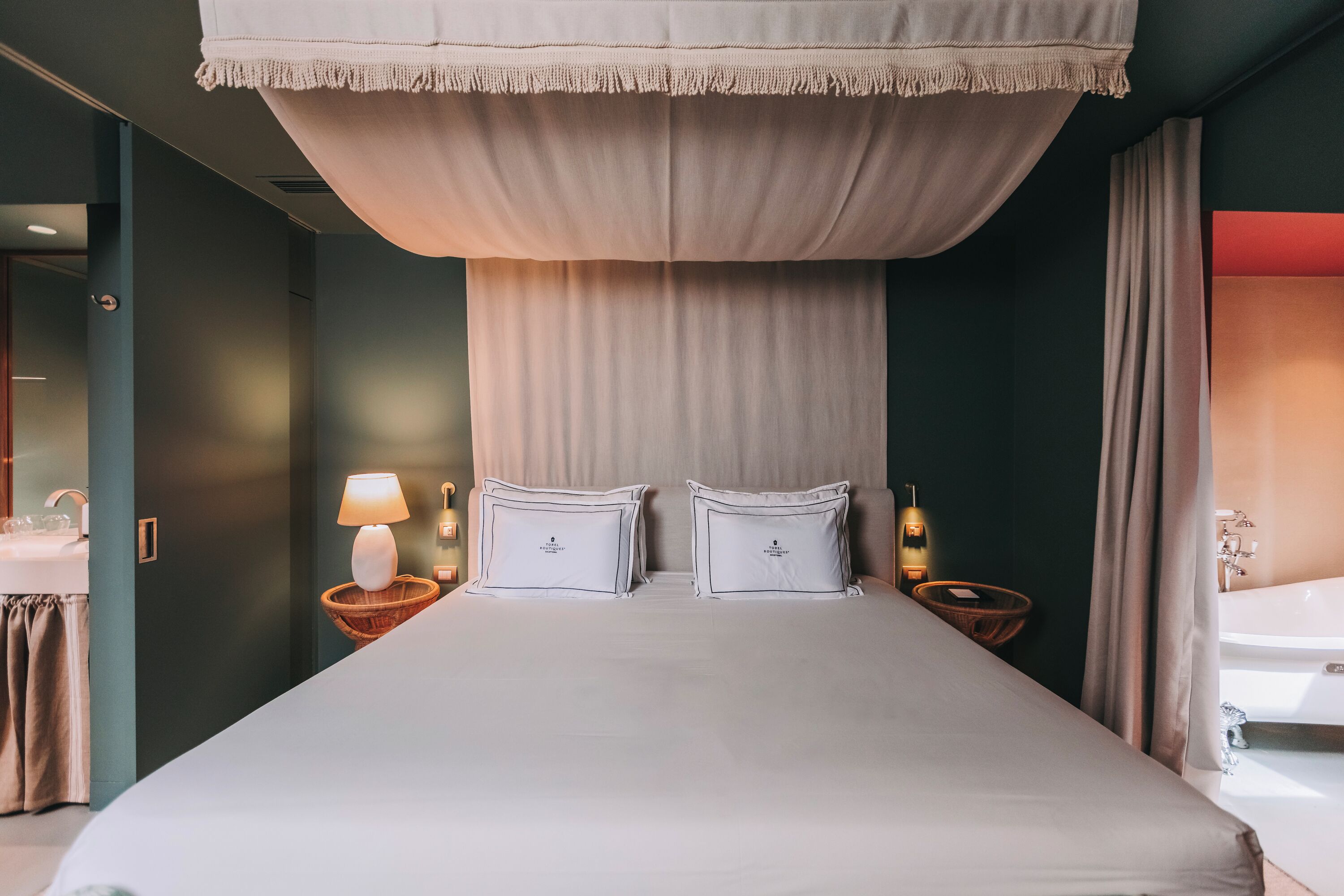 Suite Junior with Bathtub