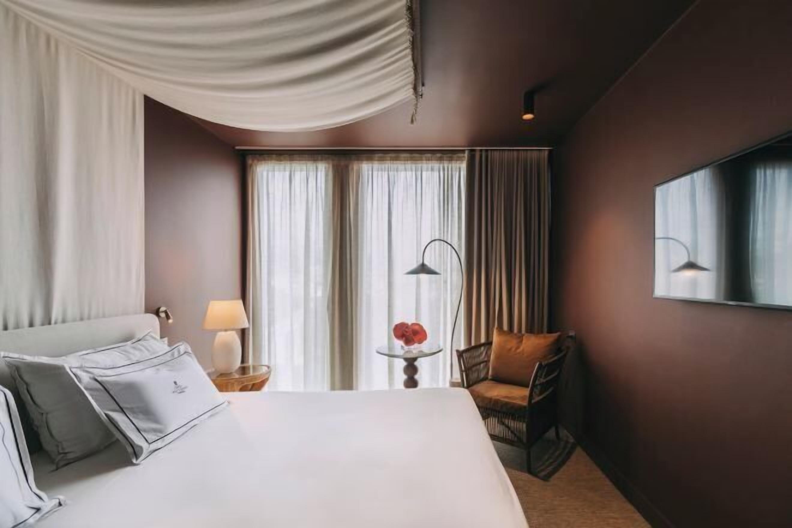 In-room safe, blackout curtains, soundproofing, free WiFi