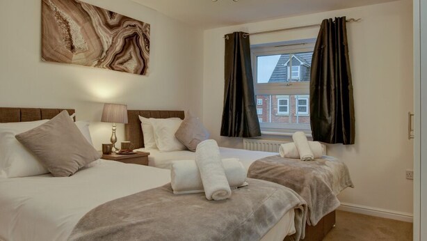 Apartment | 2 bedrooms, iron/ironing board, individually decorated - Karah Suites - Duke St Bridgwater (Bridgwater)