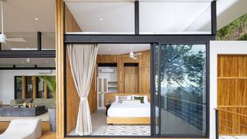 4 chambres, coffres-forts dans les chambres, lit parapluie