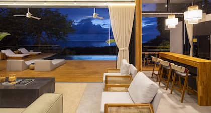 Luxury modern Villa North Santa Teresa Walk To Surf
