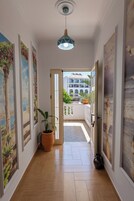 Caja de seguridad en la habitación, wifi gratis y ropa de cama 