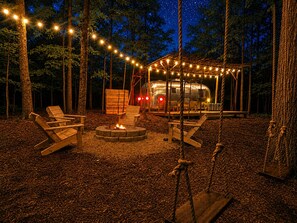 Property grounds - Lakefront Airstream - Farm Animals - Fish, Swim, Boat, Hike/Bike 5+Miles Trails (Louisa)