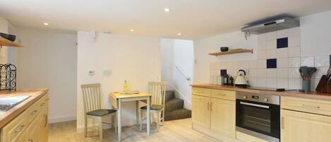 Kochgeschirr/Geschirr/Besteck, Gefrierschrank