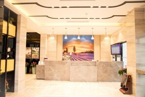 Lobby - Lavande Hotels Shenzhen North Railway Station Bantian Metro Station (Shenzhen)
