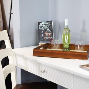 Interior - Cozy Weekend 1BR Haven  in Medina! (Medina)