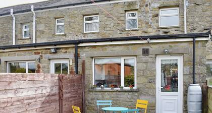 2 bedroom accommodation in Clapham, near Ingleton