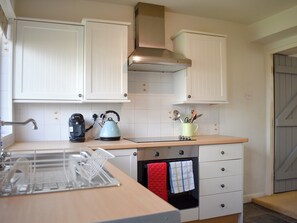 Cookware/dishes/utensils