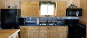 Eagles Nest Camping Black Creek Cabin