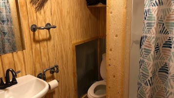 Douche, serviettes fournies