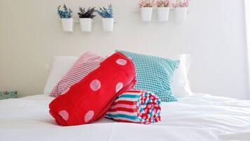 2 bedrooms, iron/ironing board, WiFi (free), bed sheets