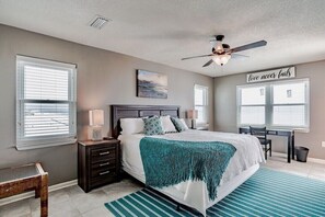 3 chambres, fer et planche à repasser, Wi-Fi gratuit, draps fournis
