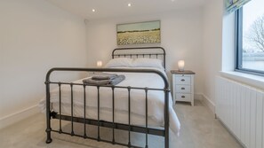 3 bedrooms, iron/ironing board, travel crib, free WiFi