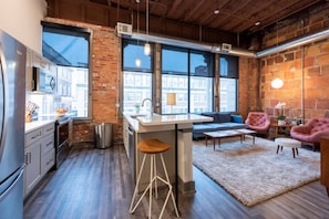 Interior - Luxury Downtown Executive Loft @ the ABODES ApartHotel (Rochester)