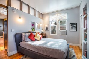 1 bedroom, desk, iron/ironing board, WiFi