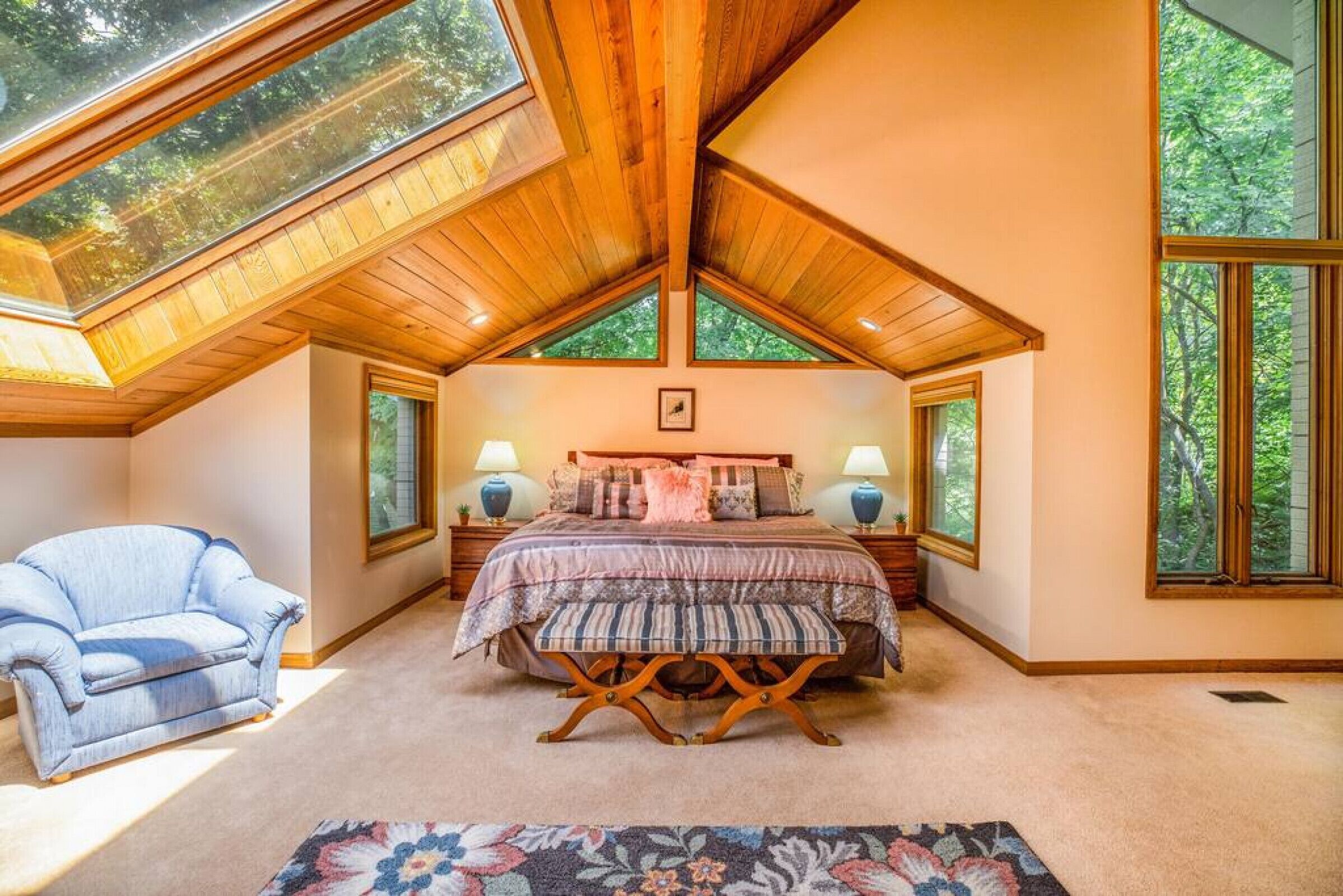 4 habitaciones, tabla de planchar con plancha y wifi 