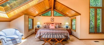 Mtn. Home-Sauna, Pool Table, Mins to Ski/Hike/Bike