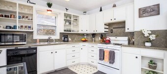 Cute, Cozy & Convenient - 20% Off All Ski Rentals!