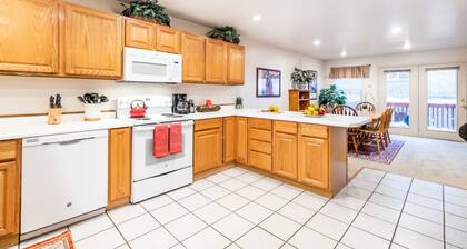 Cottonwood Retreat Near Resorts - 25% Off Ski Rntl