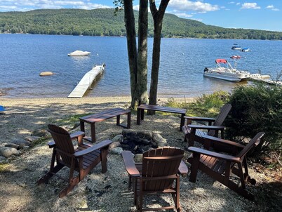 Great Sacandaga Lake - scenic lake front retreat
