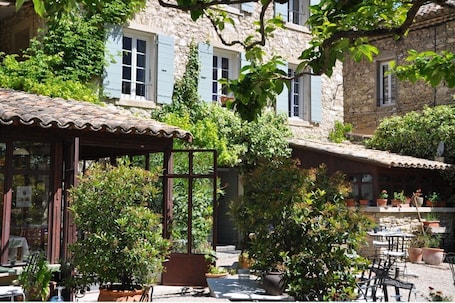 La Figuiere Fontaine de Vaucluse