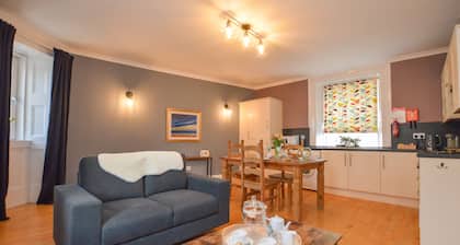 The Gallery Apartment