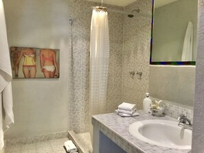 City-Loft, eingeschränkter Meerblick | Dusche im Bad