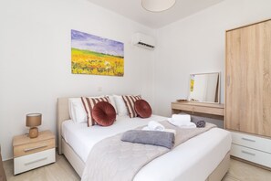 3 bedrooms, in-room safe, iron/ironing board, free WiFi - South Beach Villas - 2 bedroom sea view with heated pool (Gennadi)