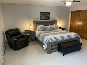 3 bedrooms, iron/ironing board, travel cot, free WiFi