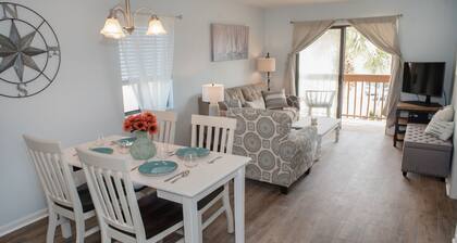 Beautiful Condo steps away from Beach