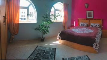 4 sovrum, strykjärn/strykbräda, wi-fi och sängkläder