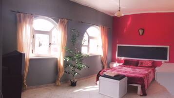 4 sovrum, strykjärn/strykbräda, wi-fi och sängkläder