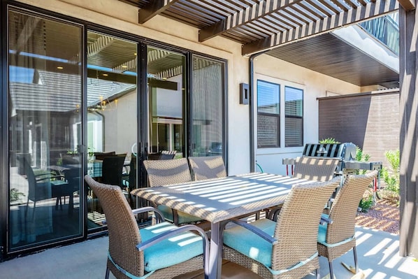 Townhome, 3 Bedrooms | Outdoor dining