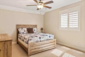 House, 5 Bedrooms | 5 bedrooms, individually decorated, individually furnished - Escondido by RedAwning (Hurricane)