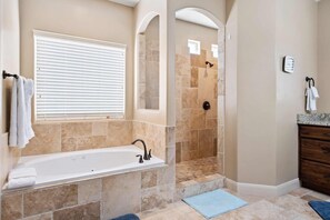 House, 5 Bedrooms | Bathroom | Towels, shampoo