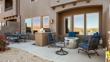 Townhome, 4 Bedrooms | Outdoor dining