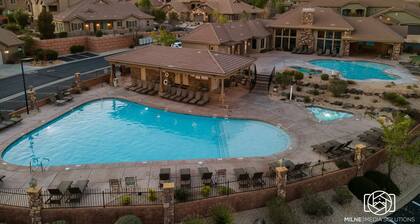 Views Over Coral Canyon by RedAwning