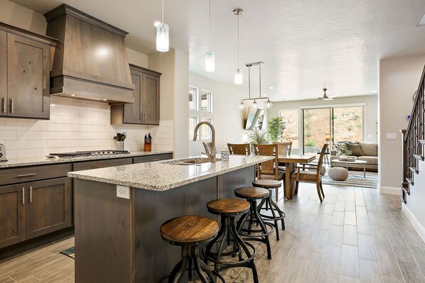 Townhome, 4 Bedrooms | Private kitchen | Fridge, oven, coffee/tea maker, toaster - Sunset Terrace by RedAwning (St. George)