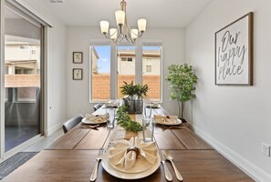 Casa, 5 habitaciones | Restaurantes