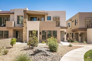 Townhome, 5 Bedrooms | Exterior