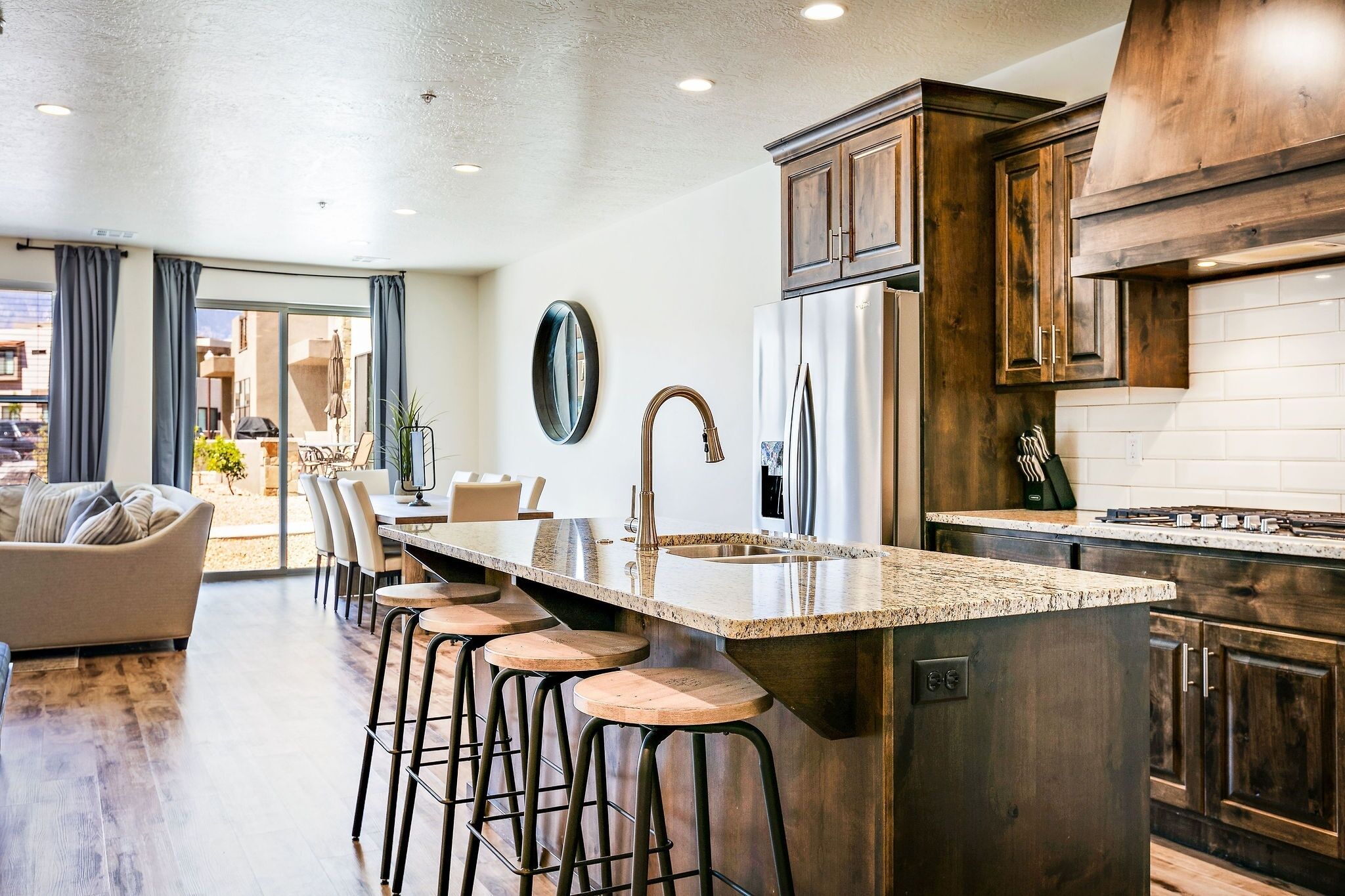 Townhome, 5 Bedrooms | Private kitchen | Fridge, oven, coffee/tea maker, toaster