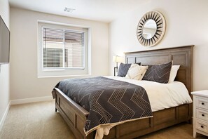 Townhome, 5 Bedrooms