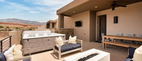 Townhome, 6 Bedrooms | Property grounds