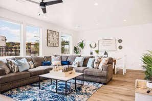 Townhome, 6 Bedrooms | Living area | Smart TV