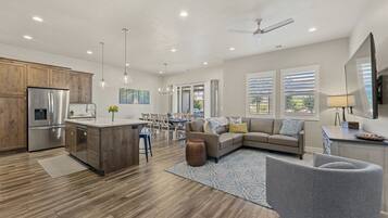 Townhome, 5 Bedrooms | Living area | Smart TV, streaming services